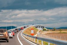 Megnyitották a szentgyörgyi terelőutat – Nem engedélyezték a kétnyelvű táblákat rajta