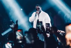 Vádlói kilétének felfedését kéri Sean „Diddy” Combs