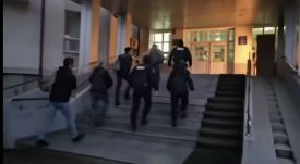 Házkutatás zajlik a volt egészségügyi miniszter rendelőjében