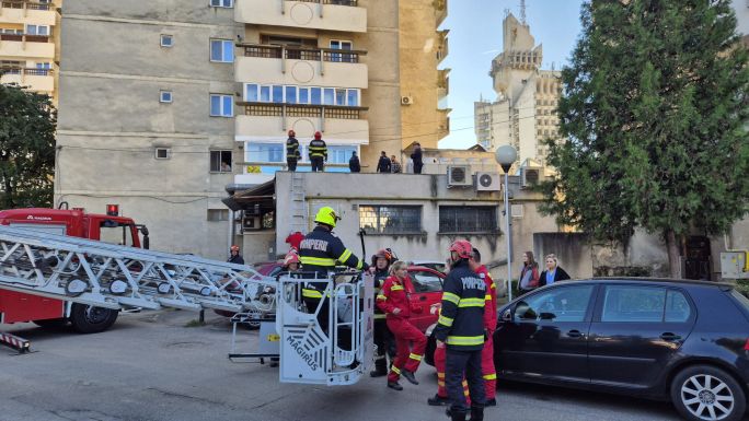 FRSSÍTVE: Kizuhant a hatodik emeletről egy férfi Szatmárnémeti központjában