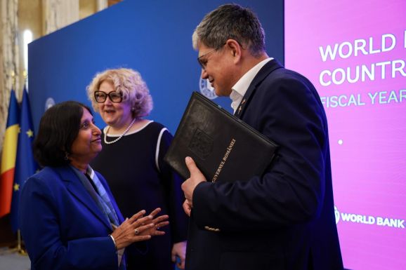 A Világbanktól hitelezhet Románia katasztrófa esetén