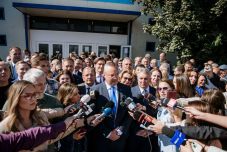 Elnökválasztás: Ciucă benyújtotta jelölési iratcsomóját