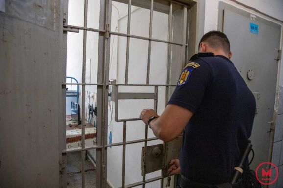 Halálra késeltek egy férfit a Maros megyei Radnóton