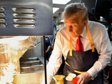 McDonald'sba állt be dolgozni Donald Trump