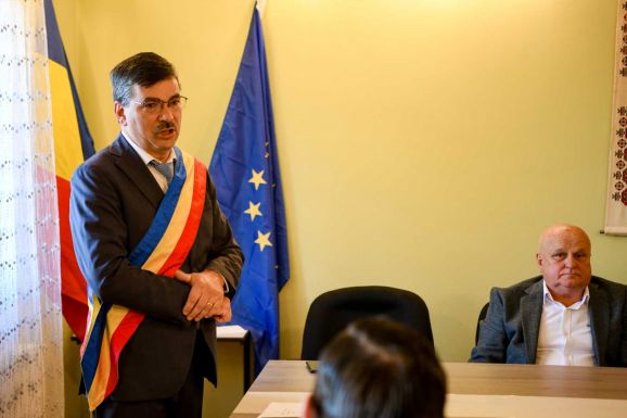 Letette hivatali esküjét Szatmár megye rekorder polgármestere