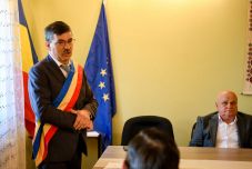 Letette hivatali esküjét Szatmár megye rekorder polgármestere