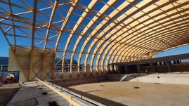 Elkezdték a kézdivásárhelyi uszoda befödését