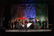 Nagyszabású '56-os ünnep Kézdivásárhelyen: a nemzettestet is táplálni kell