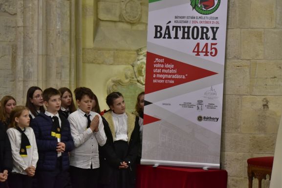 „Ez a minőségi oktatásról és a gyermekbarát nevelésről szól” – 445 éves a kolozsvári Báthory István Elméleti Líceum