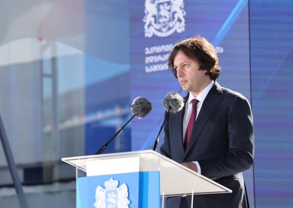 Feszültség a grúz választások után, érkezik Orbán Viktor