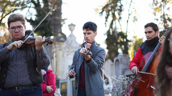 Muzsikával kísért megemlékezést tartanak a Házsongárdi temetőben