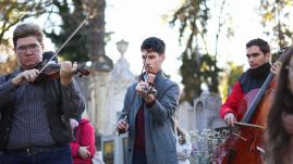  Muzsikával kísért megemlékezést tartanak a Házsongárdi temetőben 