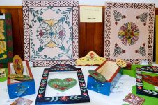 Kézműves alkotásokból nyílt kiállítás Szilágybagoson