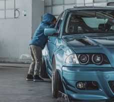 Veszély az utakon: 160 kilométer/órás sebességgel hajtott a tízéves gyerek