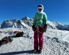 A brassóiak női hegyimentője meghódította a Himalája egyik legnehezebb csúcsát