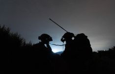 Tüzet nyitottak egy rendőrautóra – hárman életüket veszítették