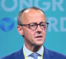 Friedrich Merzre várva