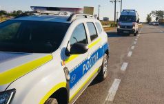 Tragédia: áthajtott egy autó az úton fekvő idős asszonyon 