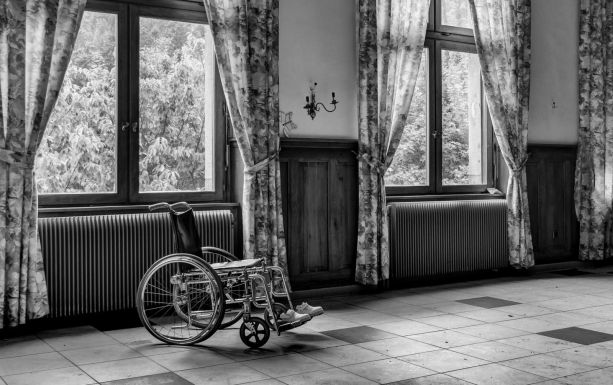 Korábban kapják meg a juttatásaikat a fogyatékkal élők