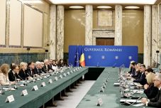 Feszültségek a kormánykoalícióban a katonai nyugdíj adómentességi küszöbe miatt