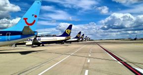 Légi káosz: minden járatot töröltek a belgiumi repülőtéren