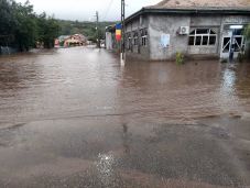 A környezetvédelmi miniszter szerint az ilyen áradások elkerülhetetlenek