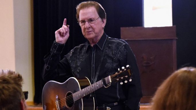 Elhunyt Tommy Cash countryzenész