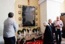 Nyolcvan éve bombázták porig Szatmárnémetit – az áldozatokra emlékeztek