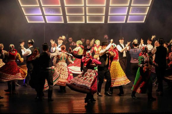 Különleges programok a Maros Művészegyüttes őszi kínálatában