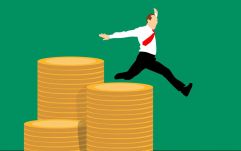 Hitelminősítő-ügynökség: Románia könnyen a “befektetésre nem ajánlott” kategóriába kerülhet