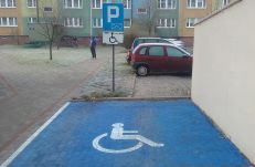 Az RMDSZ kötelezné az államot, hogy fizesse ki a fogyatékkal élőknek járó támogatást