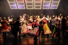 Különleges programok a Maros Művészegyüttes őszi kínálatában