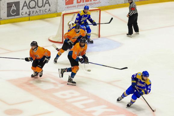 Jégkorong: Két góllal nyertek a brassóiak az Ágyúsok ellen