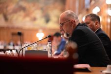 Kelemen Hunor: Valódi alternatíva hiányában az AUR és Şoşoacă pártja erősödik