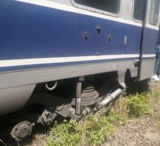 FRISSÍTVE – Újraindult a vasúti közlekedés Temesvár és Arad között