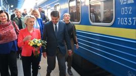 A fűtésszezonról tárgyal Von der Leyen Kijevben