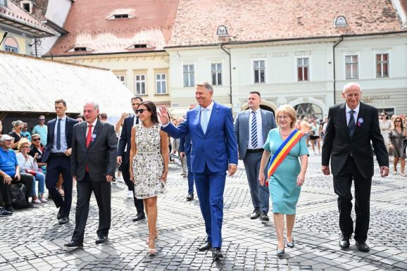 Végleges: Iohannisék két ingatlanja visszakerül az államhoz, és 260 ezer eurót is kell fizetniük