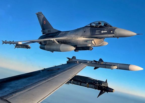 A holland hadrendből kivont F-16-osokat küldenek Romániába