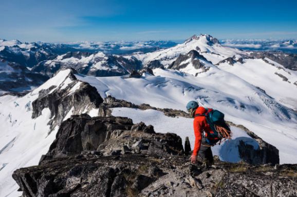 Meghalt egy román hegymászó, miután 200 métert zuhant a Mont Blancról