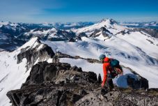 Meghalt egy román hegymászó, miután 200 métert zuhant a Mont Blancról