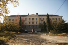 Munkaerőhiány miatt felfüggesztik a gyermekgyógyászati és szülészeti osztályok működését egy Szatmár megyei városban