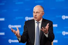 Ciolacu álszentnek tartja, hogy Geoană függetlenként határozza meg magát 