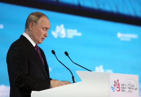 Putyin: Nagy veszteségeket szenvednek el az ukrán fegyveres erők