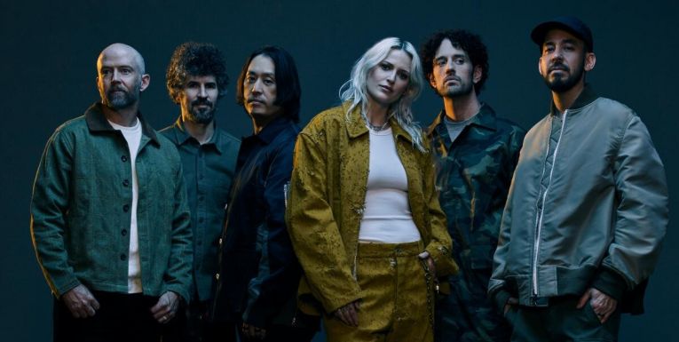 Visszatér a Linkin Park, Emily Armstrong az új énekes