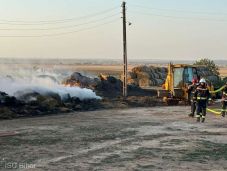 Tűz egy farmon: a széna magától gyulladt ki