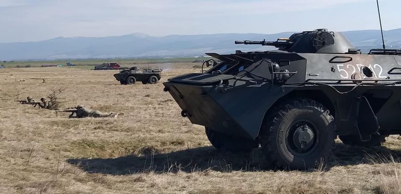 Hadgyakorlat: alacsonyan szálló helikopterek után puskaropogástól hangos Sepsiszentgyörgy