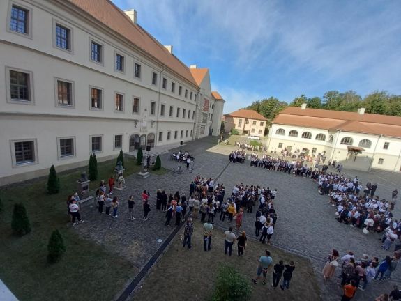 Megszólalt a nagyenyedi Bethlen Gábor Kollégium legendás „nagycsengője”