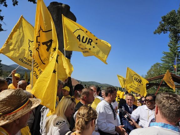 Egymásnak estek a szélsőségesek az Avram Iancu megemlékezésen