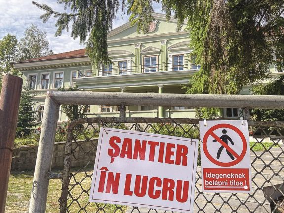 Nem nyílt meg a tavaly tragikus körülmények között beomlott székelyudvarhelyi bentlakás
