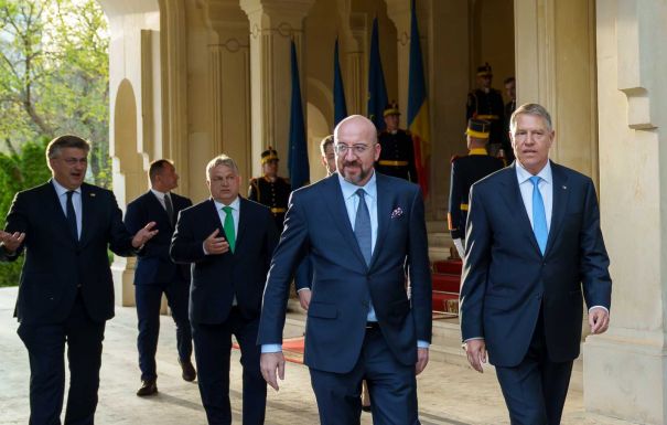 Iohannis: nem áll szándékomban visszalépni